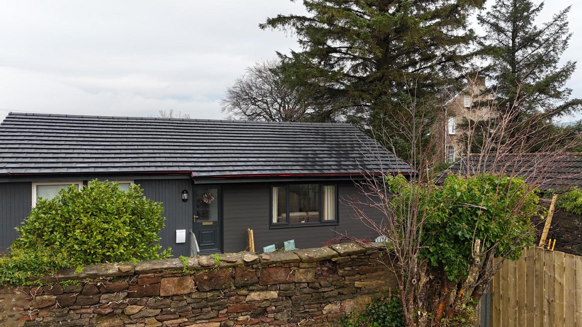 175 On Clyde - Spacious & Cosy Cedar Wood Bungalow Helensburgh Exterior photo